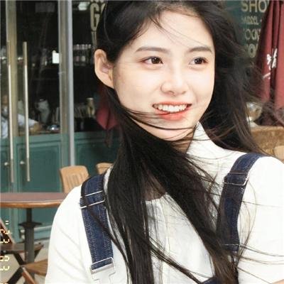 当红小花新恋情浮出水面，本人沉默不回应，三天三夜持续发酵
